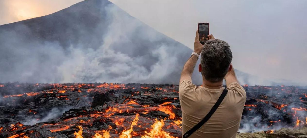 Iceland, the Land of Fire and Ice for Volcano Enthusiasts