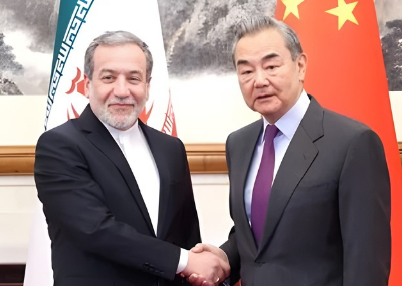 Chinese FM Backs Ceasefire Momentum in Call with Iranian Counterpart